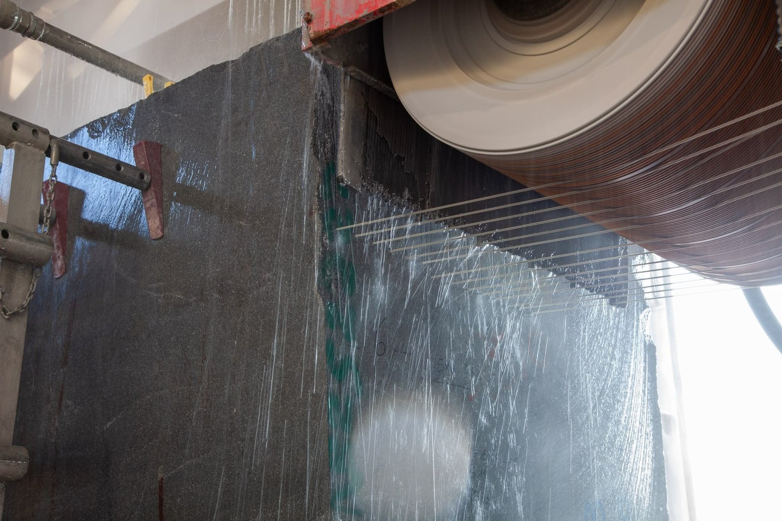 Brochure aziendale MC Solutions - materiale promozionale brand identity